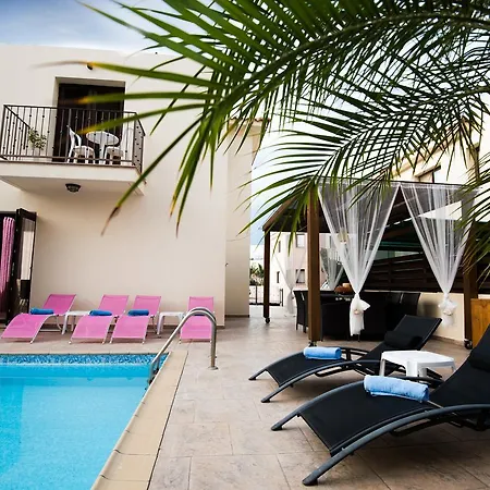 Luxury Villa Regina *