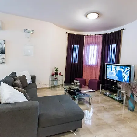 Luxury Regina Vilă Protaras