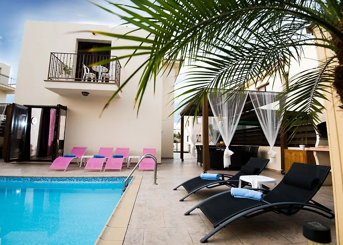 Luxury Villa Regina *